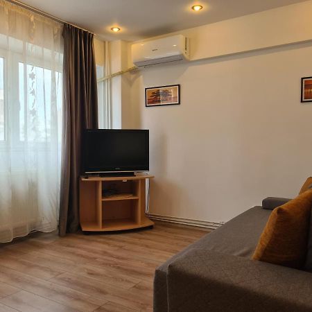 Apartament Anna Targoviste Buitenkant foto