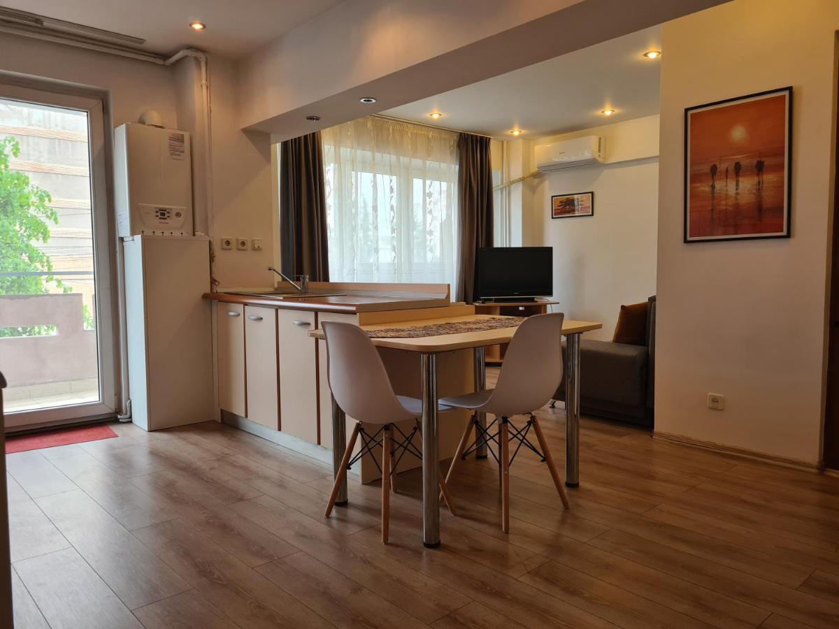 Apartament Anna Targoviste Buitenkant foto
